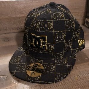 New Era DC Fitted Hat - 7 1/2
